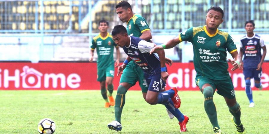 Video - Oknum Aremania Nekat Buat Rusuh di Laga Arema FC Vs Sriwijaya FC