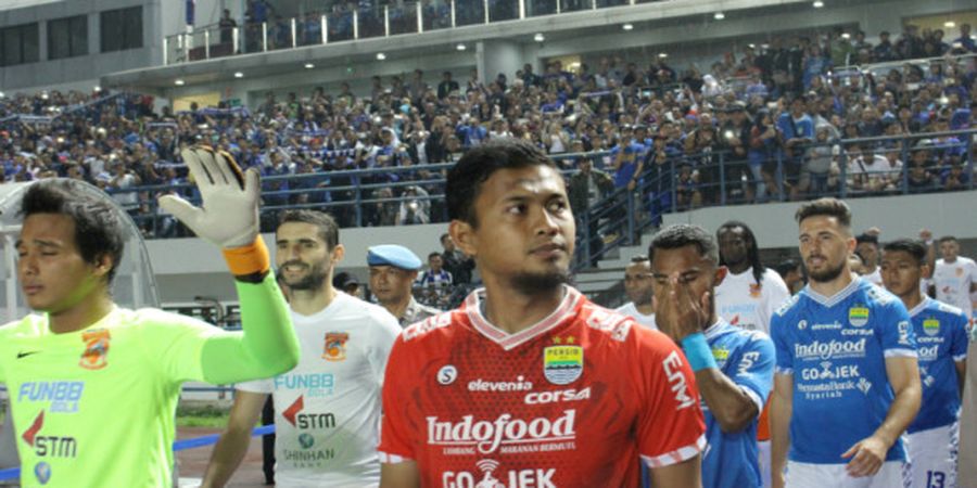 Pernah Patah Tulang, Kiper ini Berdoa agar Bisa Mengawal Gawang Persib Lagi