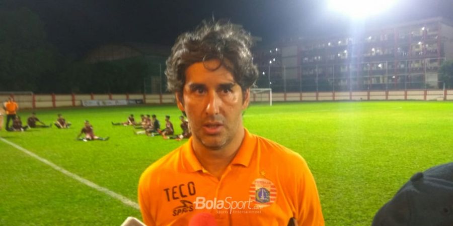 Pelatih Persija Keluhkan Nasib Timnya yang Jadi Tim Musafir