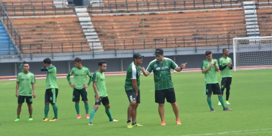 Ini yang Dilakukan Pelatih Persebaya Surabaya Jelang Kontra Persija Jakarta