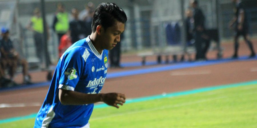 Persib Bandung Kalahkan Persipura Jayapura di Stadion Gelora Delta