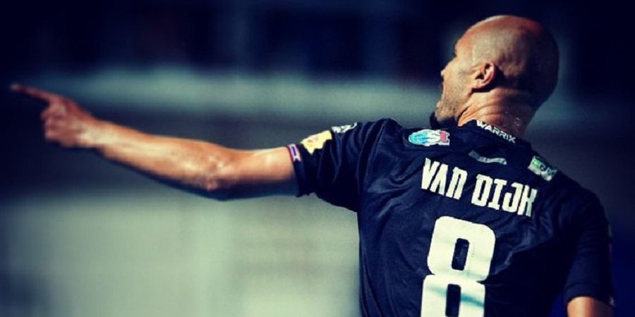 VIDEO - Aksi 2 Tahun Silam Sergio Van Dijk di Liga Thailand, Salah Satunya Gol dari Tengah Lapangan