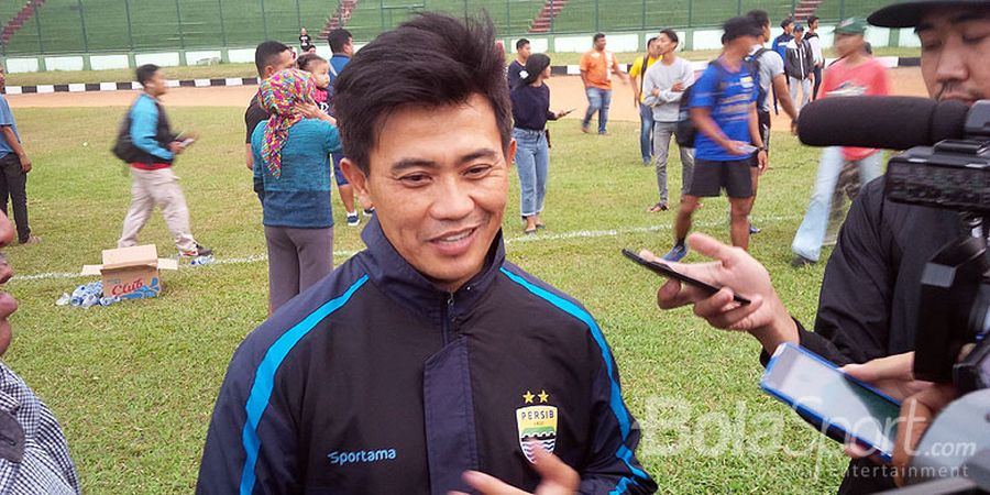 Pelatih Fisik Persib Bandung Terlihat Menahan Air Mata Setelah Laga Kontra Barito, Kenapa Ya?