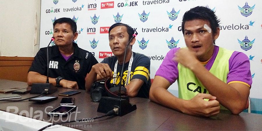 Mitra Kukar Vs Sriwijaya FC - Bobby Satria Tak Pilih-pilih Tandem di Lini Belakang