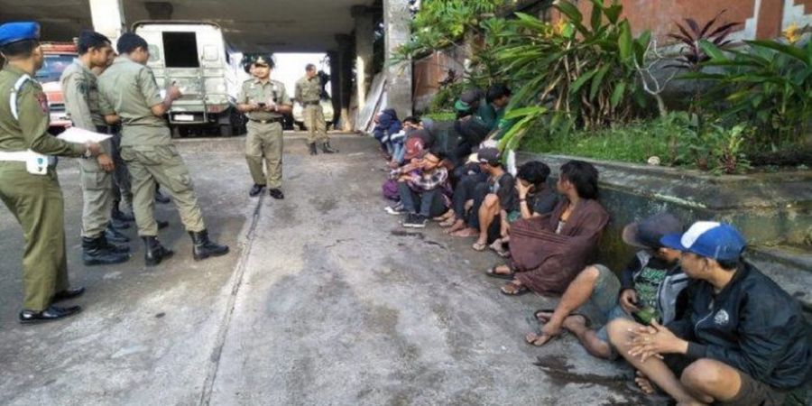 Jelang Bali United Vs Persebaya, 22 Bonek Dipulangkan Satpol PP dari Pulau Dewata