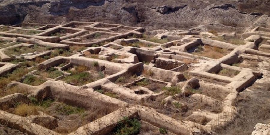 Melihat Ritual di Kota Hantu Asia Tengah yang Mulai Terlupakan