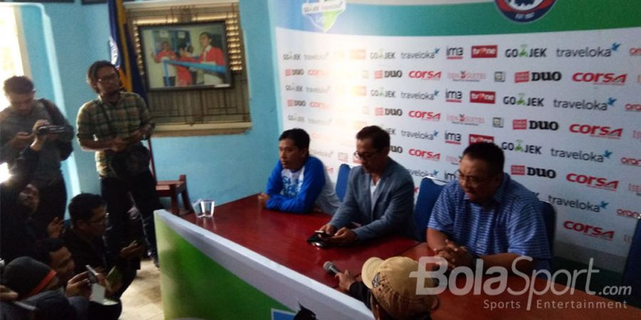 Aji Santoso Ingatkan Kenangan Manis Bersama Arema FC Saat Umumkan Pengundurannya