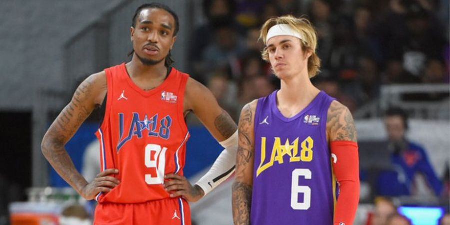 Sempat Dilarang NBA, Justin Bieber Kembali Populerkan Shooting Sleeve Supreme pada NBA Celebrity Games 2018