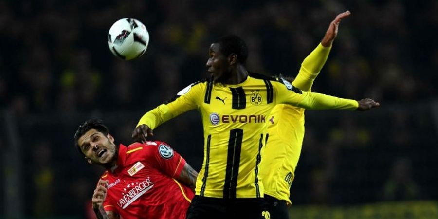 Striker Borussia Dortmund Pilih Berlabuh ke China 