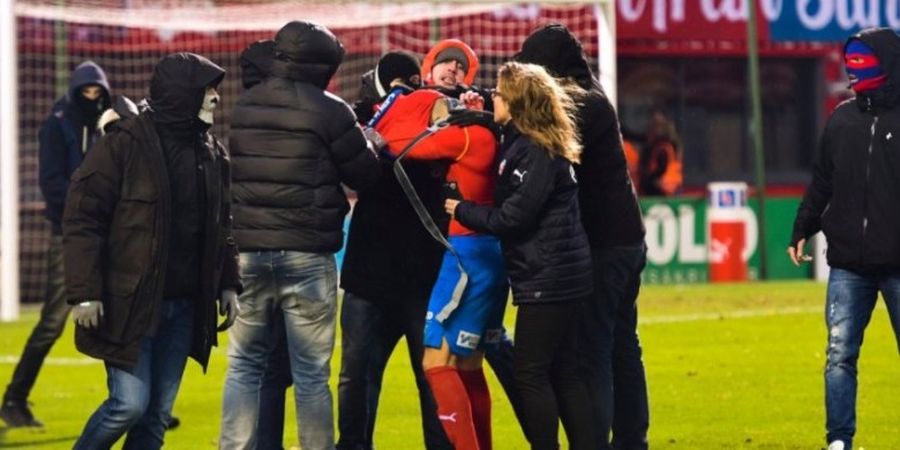 Klub Terdegradasi, Fans Serang Anak Henrik Larsson