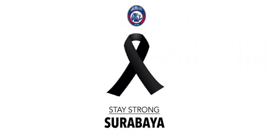 Mengheningkan Cipta Sebelum Kick-off Arema FC Vs PSM Makassar untuk Korban Ledakan Bom di Surabaya