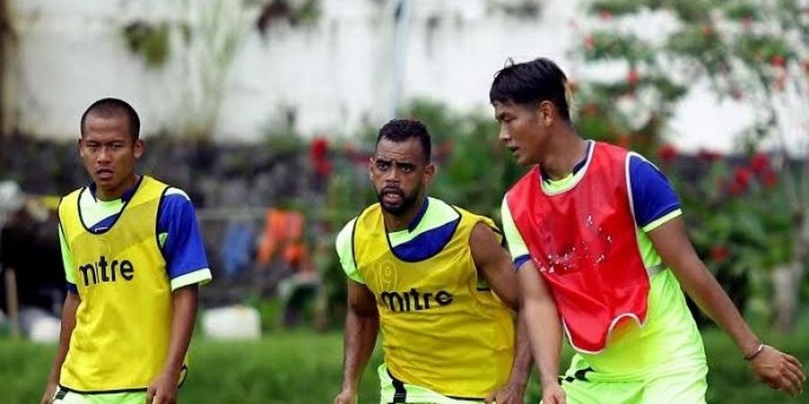 Bhayangkara FC Seleksi Gelandang Irlandia Utara Kelahiran Nigeria