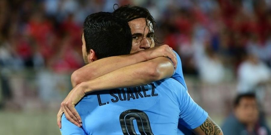 Anggap Luis Suarez sebagai Keluarga, Cavani Tertawa