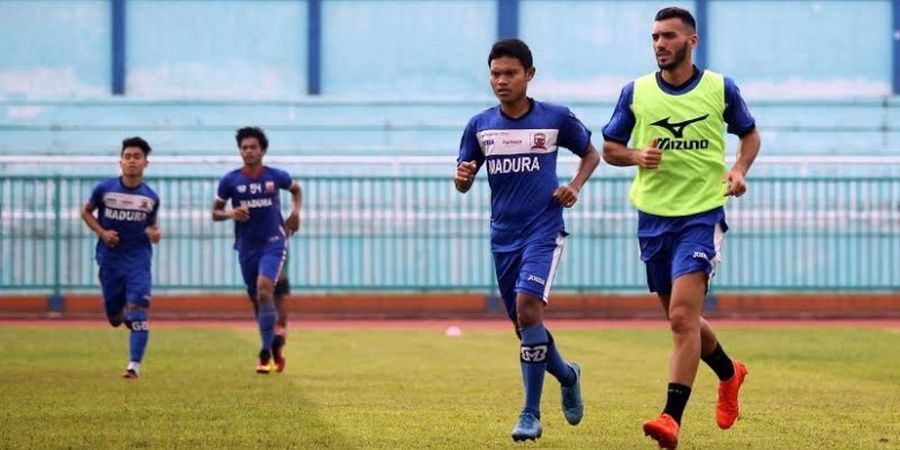 Madura United Sambil Menyelam Minum Air di Cilacap Cup