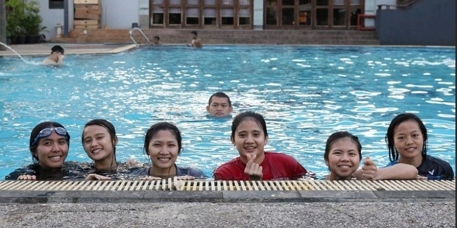 Tim Ganda Putri Indonesia Pilih Renang untuk Relaksasi