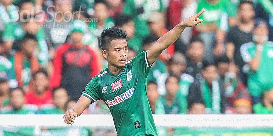 PSMS Vs Borneo FC - Gol Spektakuler Selamatkan Muka Tuan Rumah pada Babak Pertama