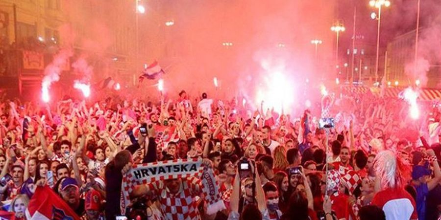 Alun-Alun Zagreb Jadi Ajang Perayaan Kemenangan Skuat Vatreni atas Rusia Oleh Fan Kroasia 