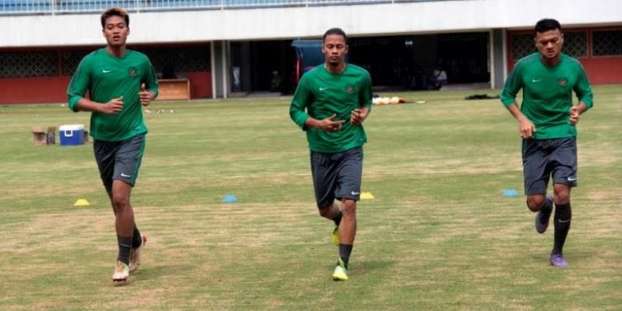 Semen Padang Vs Arema, Uji Gengsi Dua Kiper Timnas