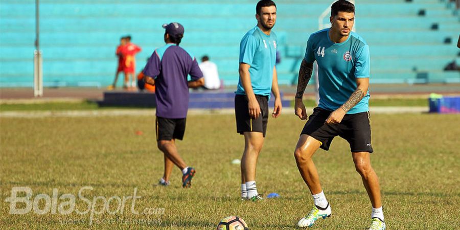 Arthur Cunha Minta Arema FC Waspadai Pemain PS TNI