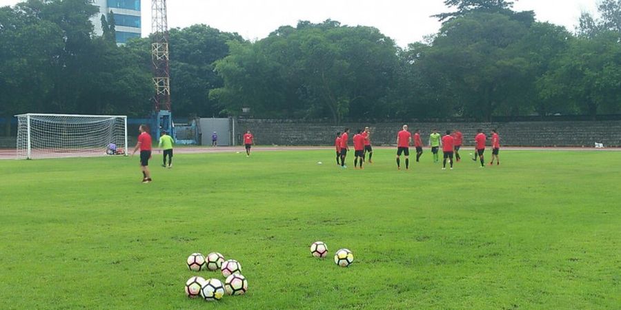 Sindiran Pelatih Bali United untuk Panitia Penyelenggara soal Penggunaan Lapangan