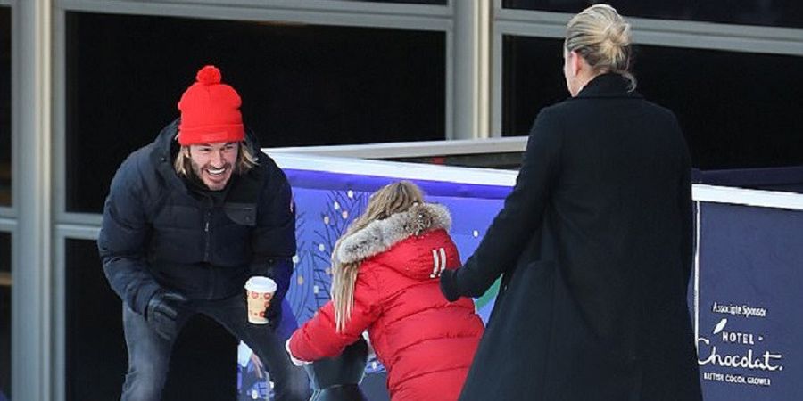 Tengok Keseruan Saat David Beckham Ice Skating Bersama Keluarga
