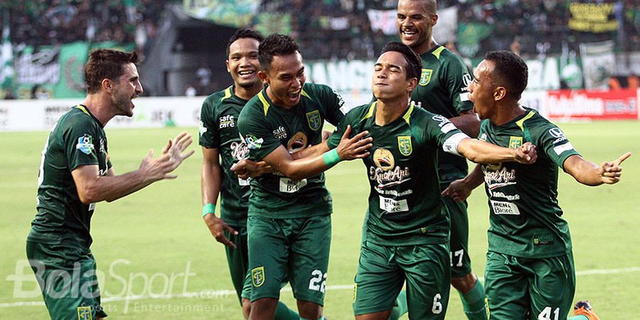 Fabiano Cetak Gol di Penghujung Babak Pertama, Derbi Suramadu Sama Kuat 2-2 