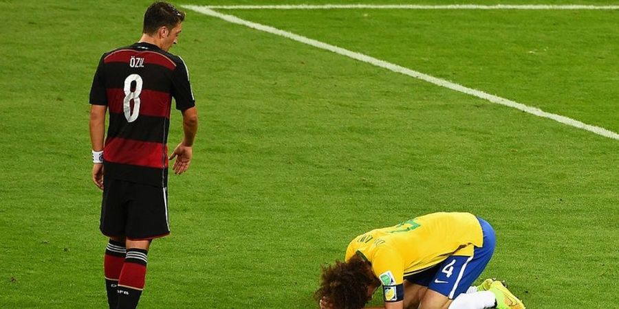 Permintaan Maaf Oezil kepada David Luiz Setelah Jerman Kalahkan Brasil 7-1