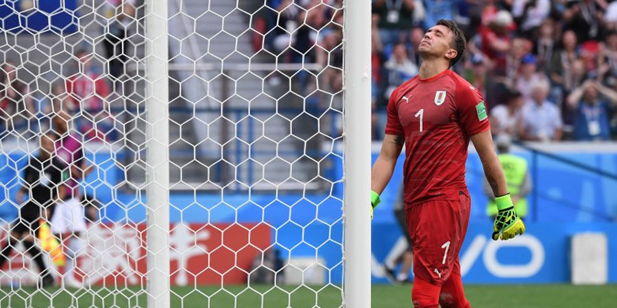 Hasil Uruguay Vs Prancis - Blunder Fatal Fernando Muslera Antarkan Tim Ayam Jantan ke Semifinal