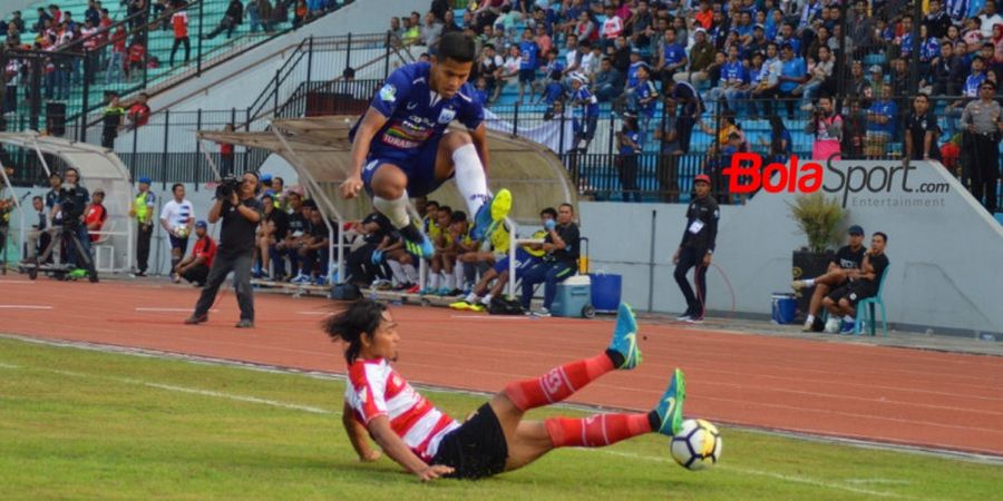 Pelatih PSIS Semarang Serahkan Penilaian Kepemimpinan Wasit kepada PSSI