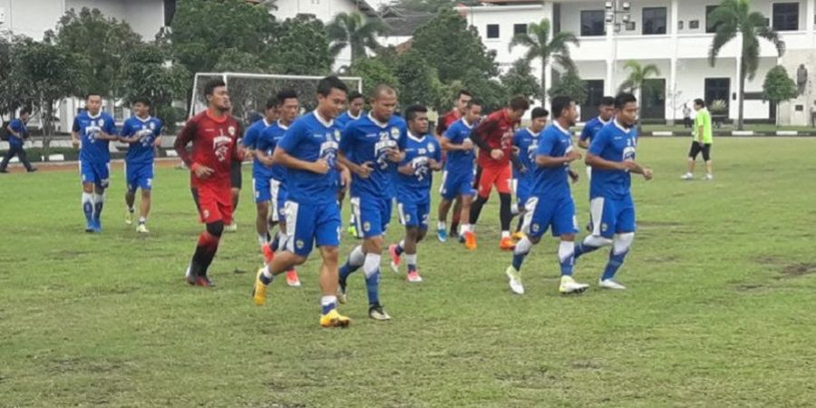 Skuat Persib Bandung Siap Berlaga walaupun Manajemen Belum Putuskan Ikut Piala Presiden 2018