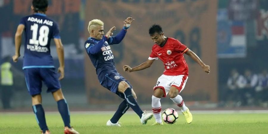 Persija Menang Melalui Dua Sepakan dari Luar Kotak Penalti