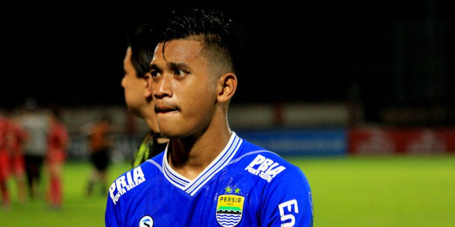 Bek Muda Persib Mengaku Tak Masalah Diduetkan dengan Siapa Pun