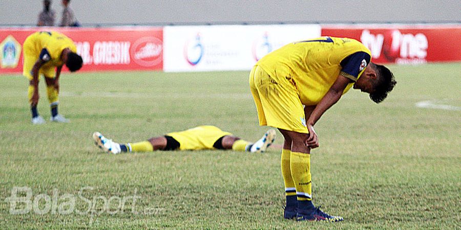 Buang Peluang Gol, Persegres Tertunduk Malu di Kandang Sendiri