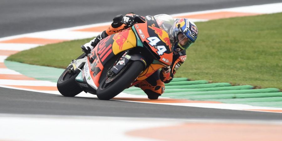 Hasil Moto2 GP Valencia 2018 - Start Sempurna dan Rentetan Insiden Bawa Miguel Oliveira Jadi Pemenang