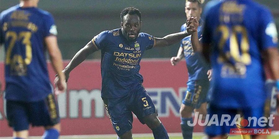 Essien Persembahkan Golnya untuk Ricko Andrean