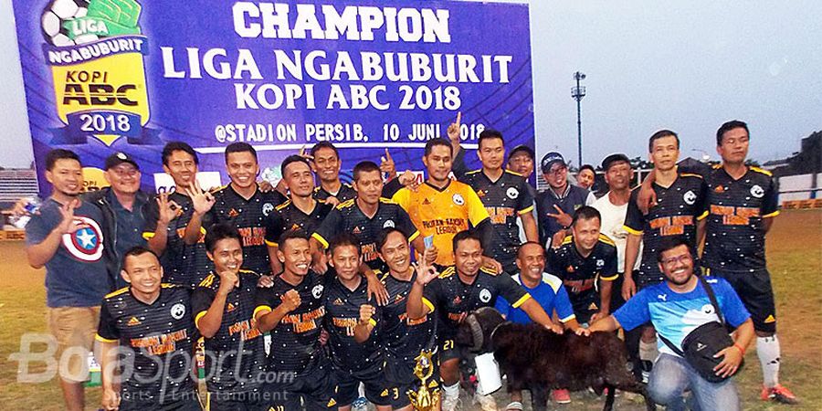Mantan Kapten Persib Bawa Timnya Jadi Juara Liga Ngabuburit