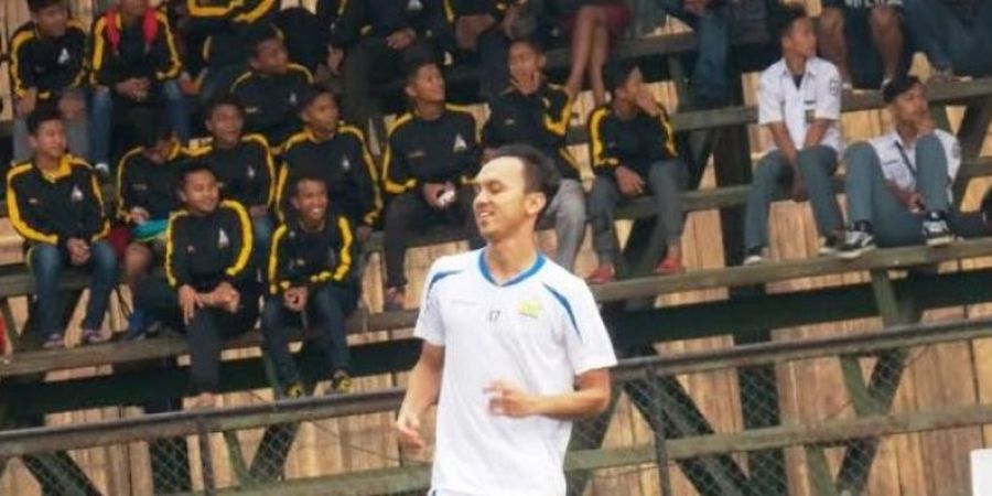 Pelatih Persib Gembira, Rachmad Sudah Bisa Main Bola