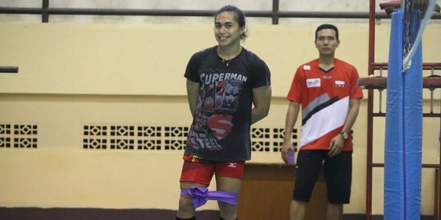 Ketika Aprilia Manganang Diharuskan Berdandan