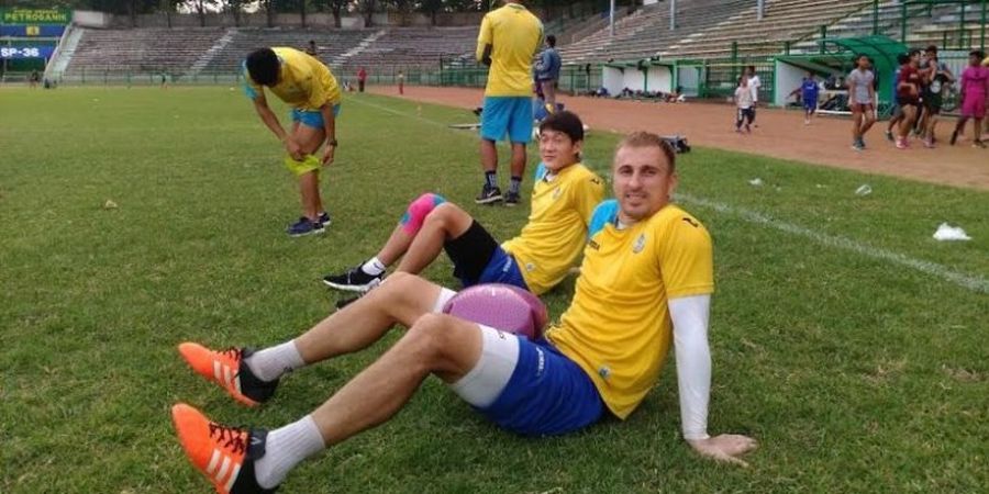 Persegres Komplet, Bek Asal Serbia Ancam Bali United