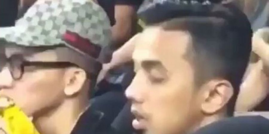 VIDEO - Kocak! Tonton Laga Final Malaysia Vs Thailand, Suporter Malaysia Justru Tertidur