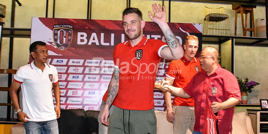 Pelatih Bali United Enggan Bicara soal Klausul Evaluasi Kevin Brands