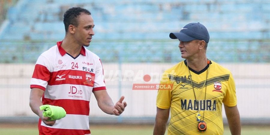 Pelatih Madura United Tak Risau Jika Odemwingie Dicekal