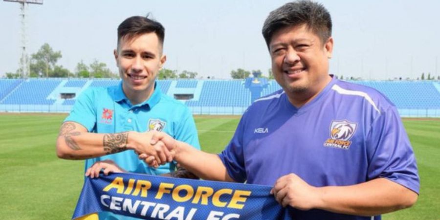 Bek Timnas Vietnam yang Lahir dan Besar di Republik Ceska Teruskan Karier di Liga Thailand