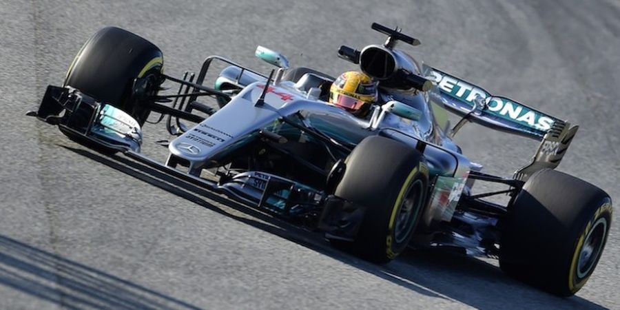 Hamilton Yakin Mobil Mercedes Jauh Lebih Baik Dibanding yang Lain
