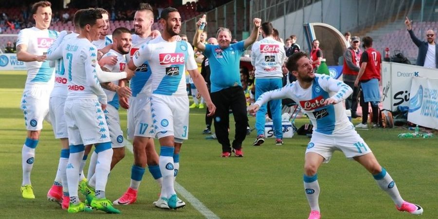 Napoli Gusur AS Roma untuk Sementara