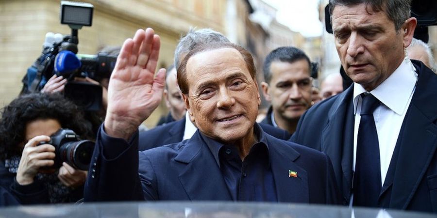 Silvio Berlusconi 'Selamatkan' AC Milan dari Tangan Gian Piero Ventura