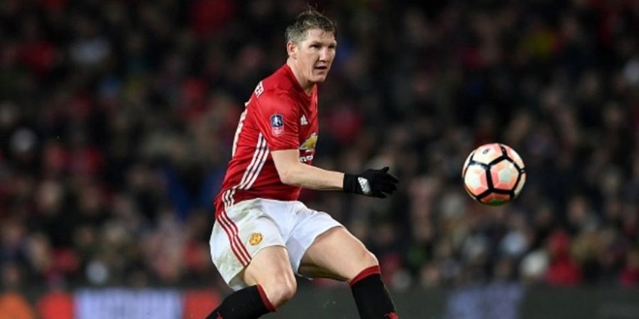 Man United Jelang Final Piala Liga, Schweinsteiger Hidup Lagi