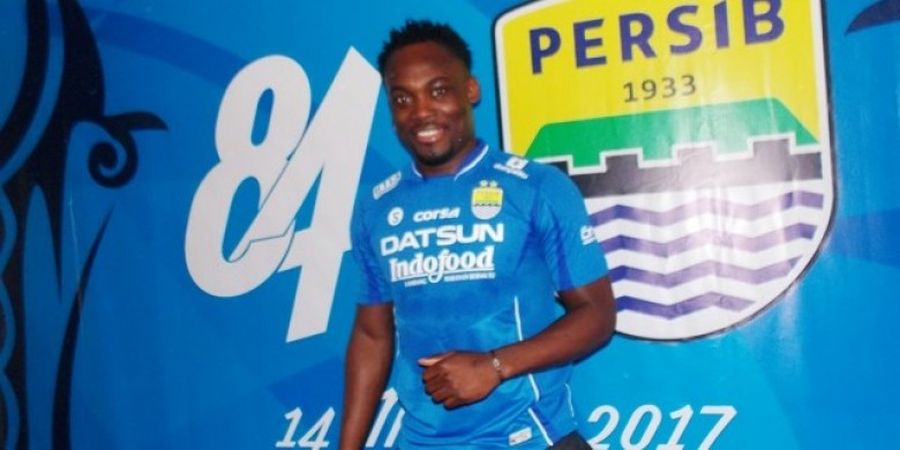 Media Ghana Berharap Michael Essien Bertahan di Persib Bandung