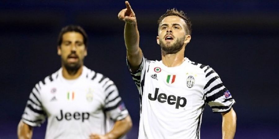 Pjanic Tak Nyaman Disebut Spesialis Tendangan Bebas Juventus