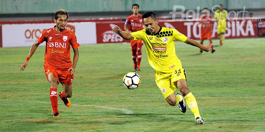 Riski Novriansyah Masuk, Posisi Striker Senior Semen Padang Terancam